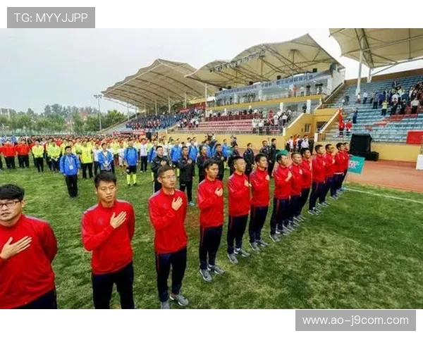 打造足球联赛激情助威服装潮流风尚创意设计与搭配实用全攻略指南